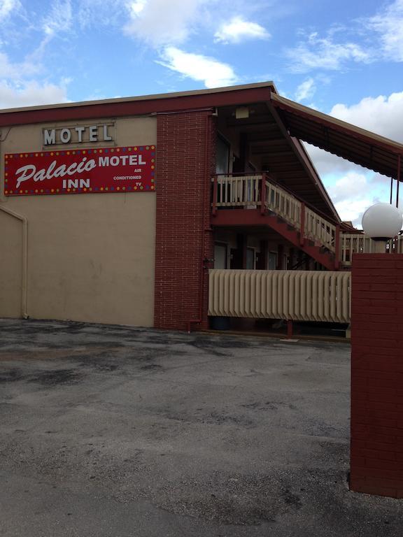 Palacio Inn Motel Miami Springs ภายนอก รูปภาพ